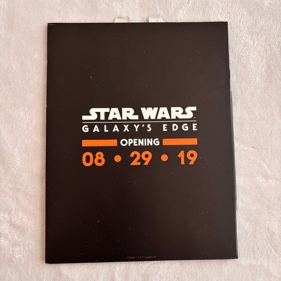 Star Wars Galaxys Edge Cast Member Exclusive Eyes & Ears Magazine Book Disney - Picture 2 of 7